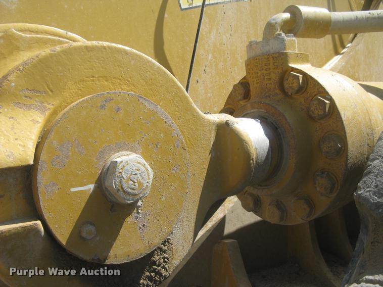 image for item L2387 2004 Caterpillar 988G wheel loader