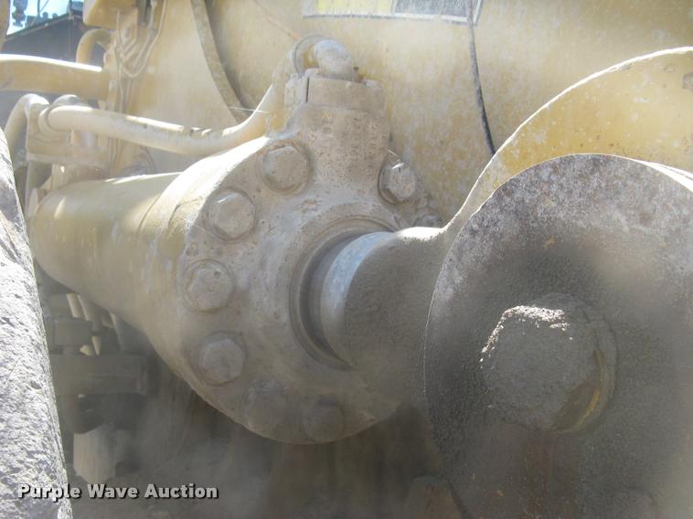 image for item L2387 2004 Caterpillar 988G wheel loader