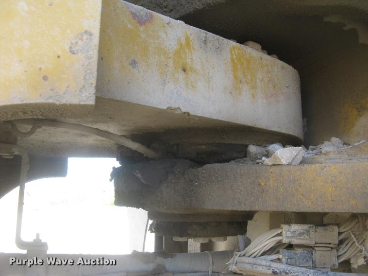 image for item L2387 2004 Caterpillar 988G wheel loader