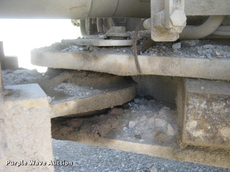 image for item L2387 2004 Caterpillar 988G wheel loader