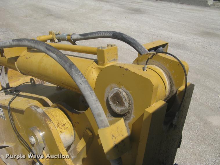 image for item L2387 2004 Caterpillar 988G wheel loader
