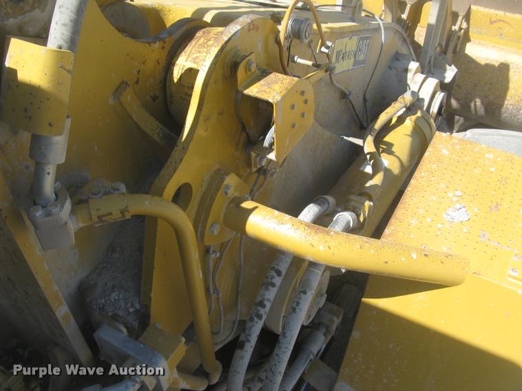 image for item L2387 2004 Caterpillar 988G wheel loader