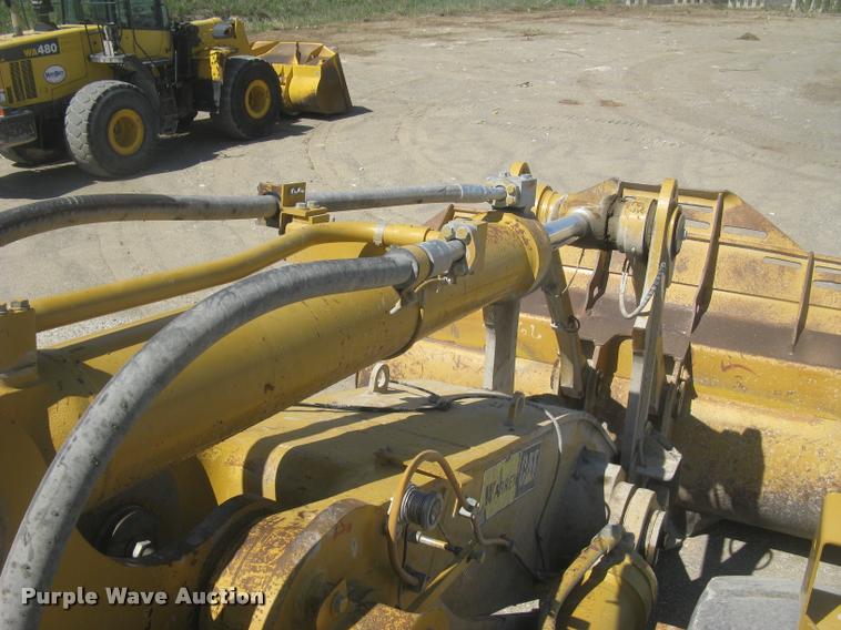 image for item L2387 2004 Caterpillar 988G wheel loader