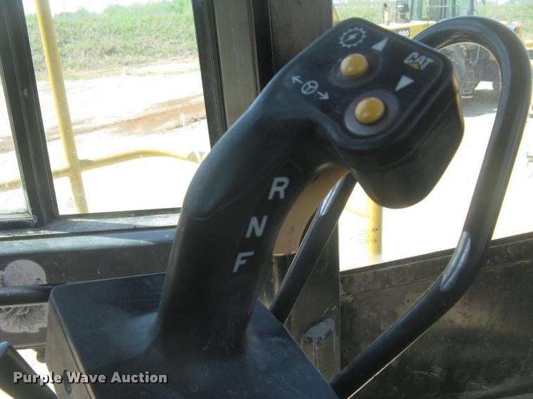 image for item L2387 2004 Caterpillar 988G wheel loader