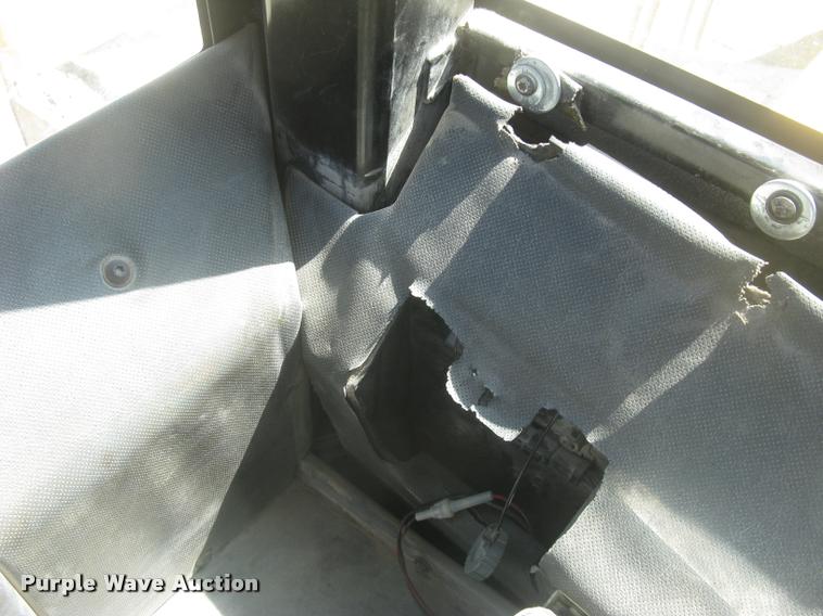 image for item L2387 2004 Caterpillar 988G wheel loader