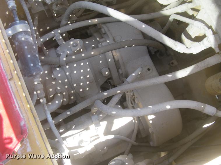 image for item L2387 2004 Caterpillar 988G wheel loader