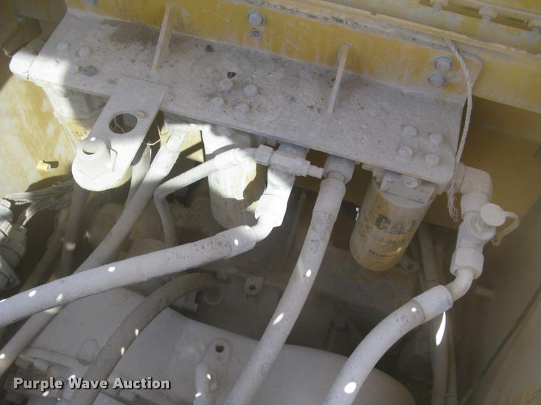 image for item L2387 2004 Caterpillar 988G wheel loader