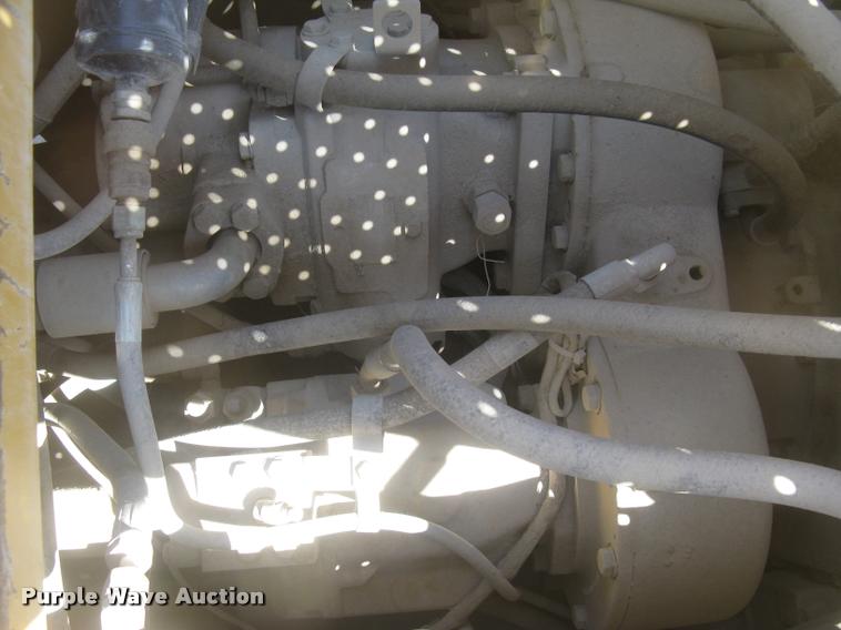 image for item L2387 2004 Caterpillar 988G wheel loader