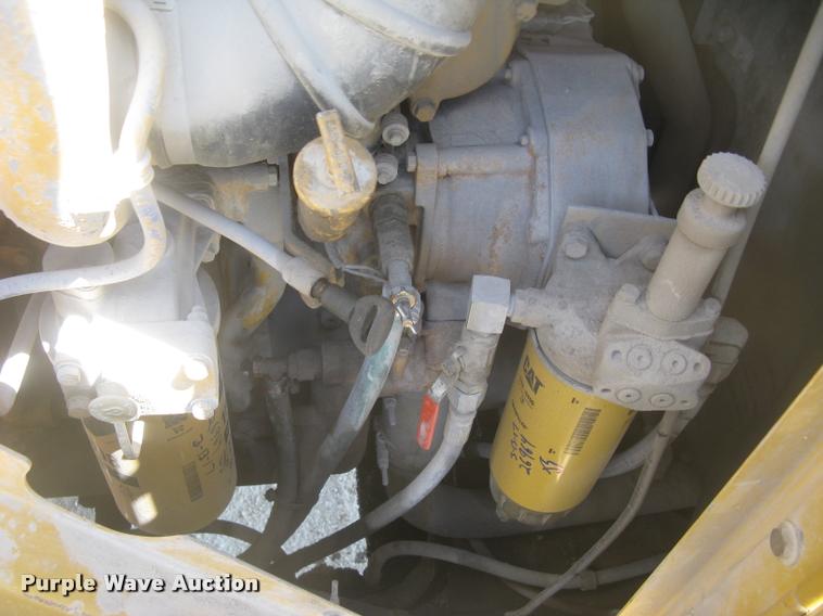 image for item L2387 2004 Caterpillar 988G wheel loader