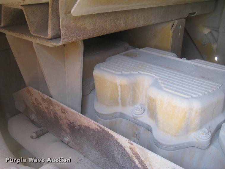 image for item L2387 2004 Caterpillar 988G wheel loader