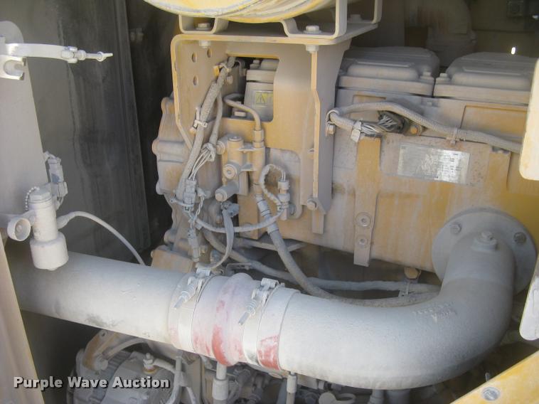 image for item L2387 2004 Caterpillar 988G wheel loader