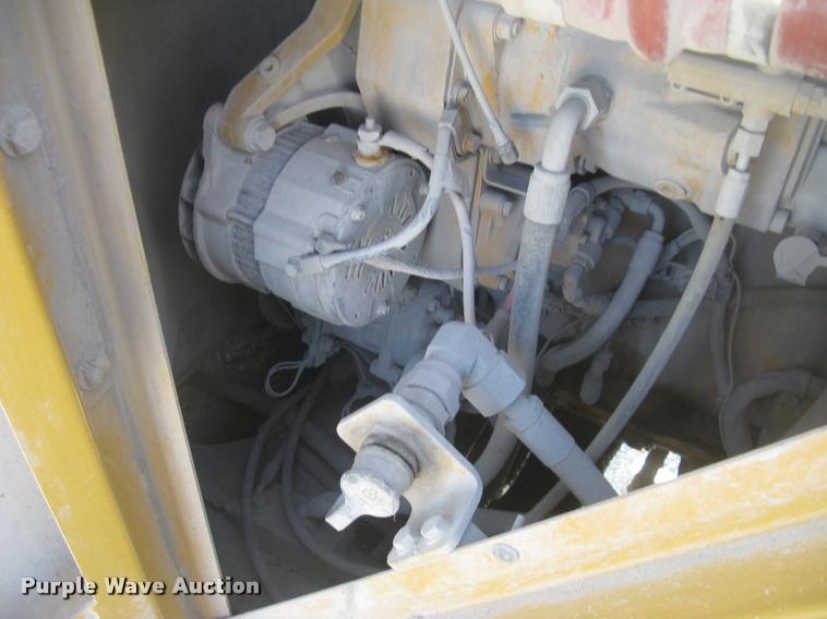 image for item L2387 2004 Caterpillar 988G wheel loader