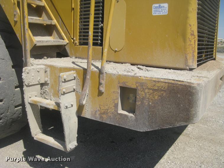 image for item L2387 2004 Caterpillar 988G wheel loader