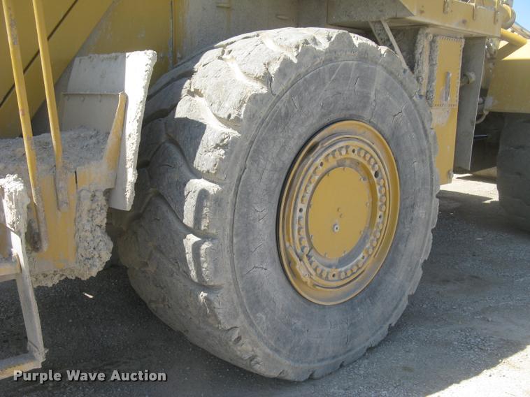 image for item L2387 2004 Caterpillar 988G wheel loader