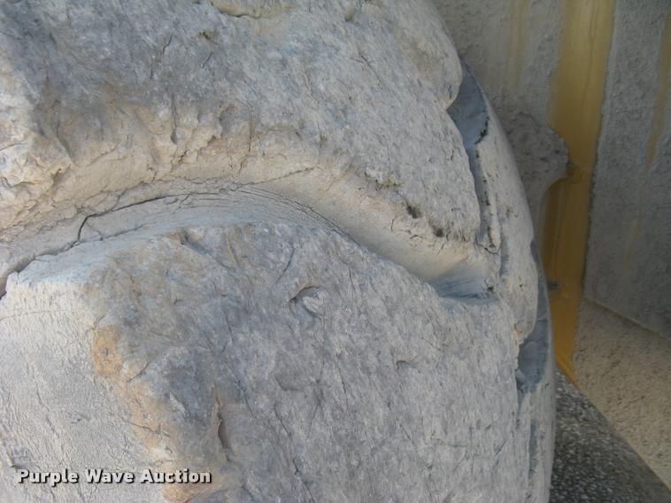 image for item L2387 2004 Caterpillar 988G wheel loader