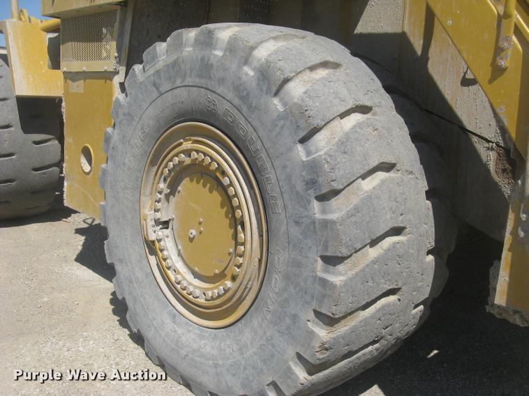 image for item L2387 2004 Caterpillar 988G wheel loader