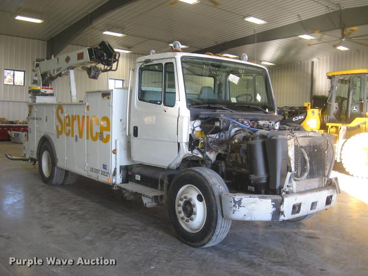 image for item L3925 2003 Freightliner FL70 service truck