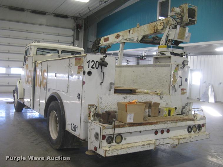 image for item L3925 2003 Freightliner FL70 service truck