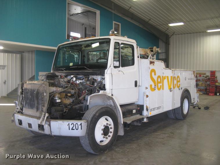 image for item L3925 2003 Freightliner FL70 service truck