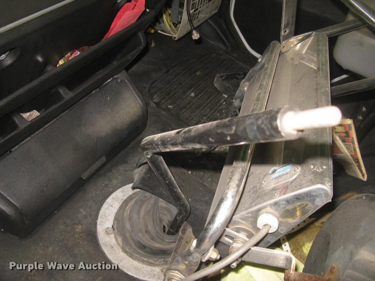 image for item L3925 2003 Freightliner FL70 service truck