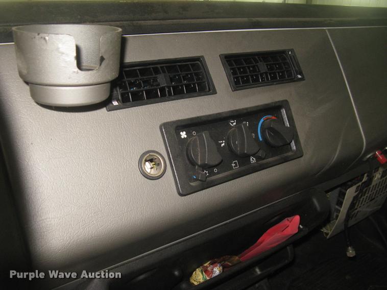 image for item L3925 2003 Freightliner FL70 service truck