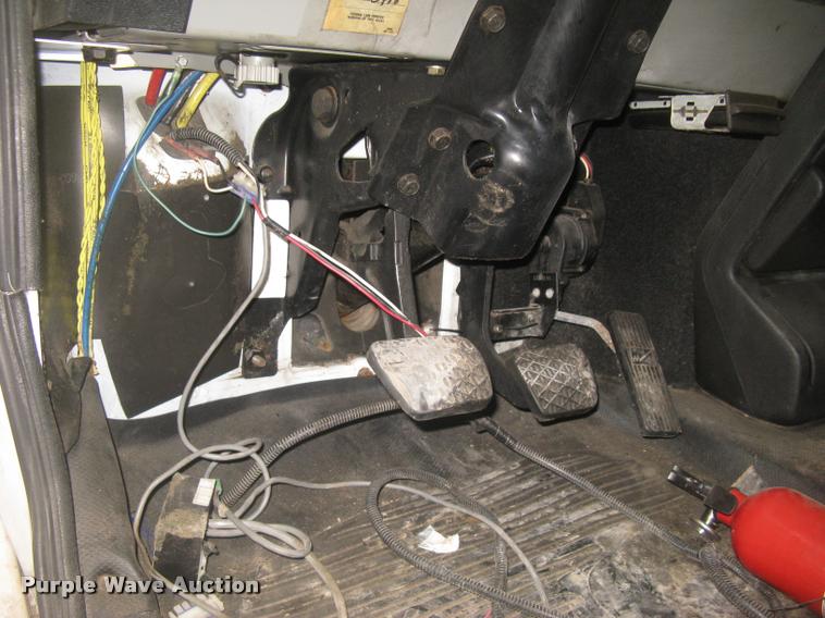 image for item L3925 2003 Freightliner FL70 service truck