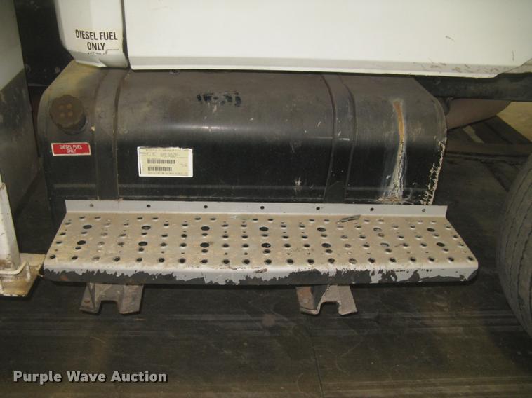 image for item L3925 2003 Freightliner FL70 service truck