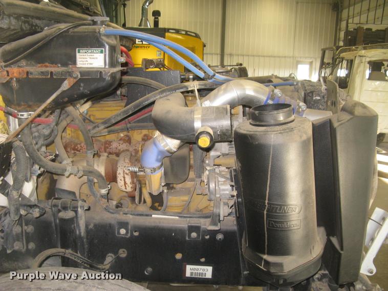 image for item L3925 2003 Freightliner FL70 service truck