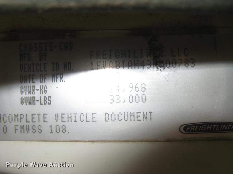 image for item L3925 2003 Freightliner FL70 service truck