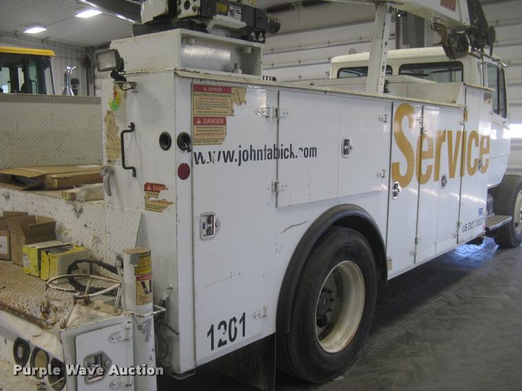 image for item L3925 2003 Freightliner FL70 service truck