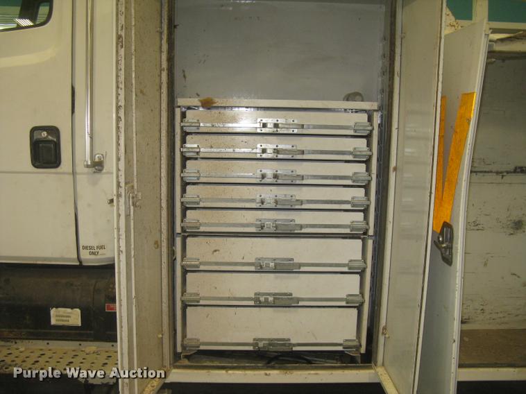 image for item L3925 2003 Freightliner FL70 service truck