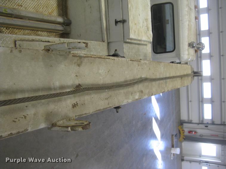 image for item L3925 2003 Freightliner FL70 service truck