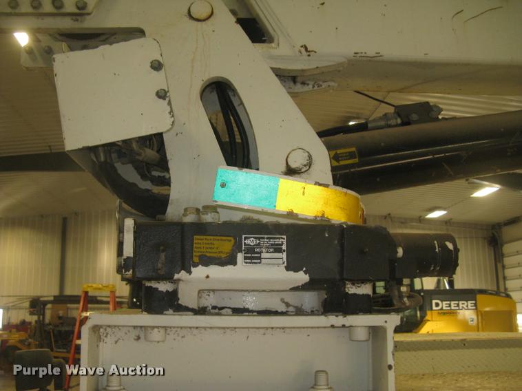 image for item L3925 2003 Freightliner FL70 service truck