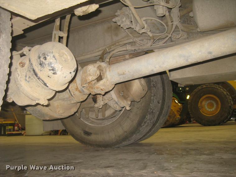 image for item L3925 2003 Freightliner FL70 service truck