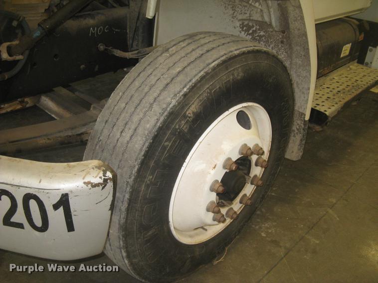 image for item L3925 2003 Freightliner FL70 service truck