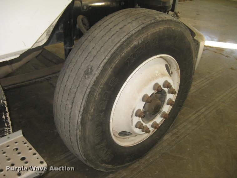 image for item L3925 2003 Freightliner FL70 service truck