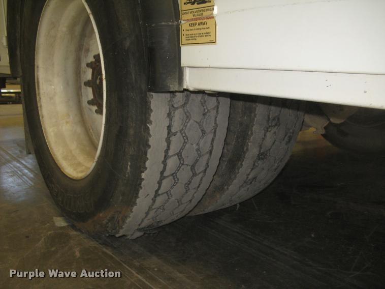 image for item L3925 2003 Freightliner FL70 service truck