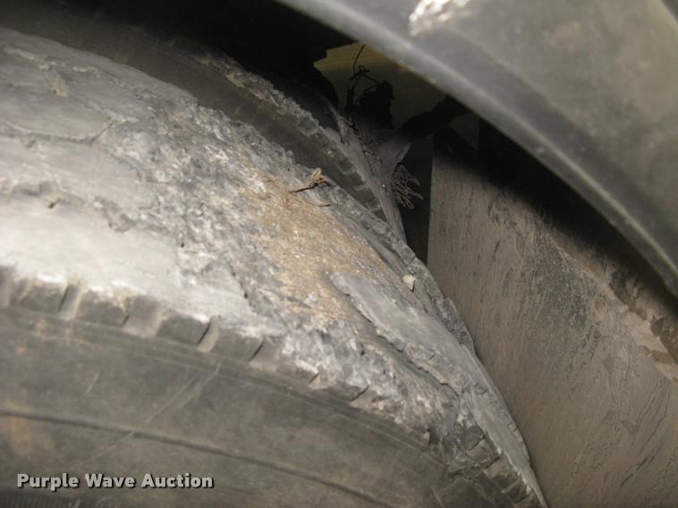 image for item L3925 2003 Freightliner FL70 service truck