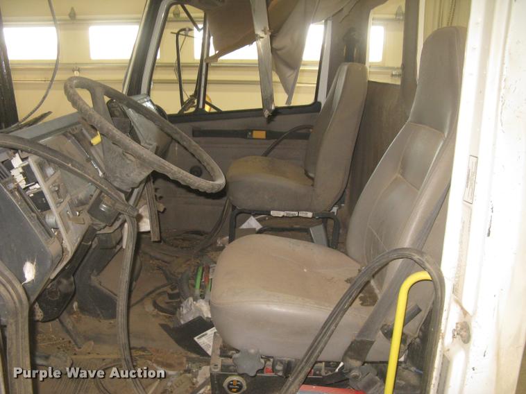 image for item L3925 2003 Freightliner FL70 service truck