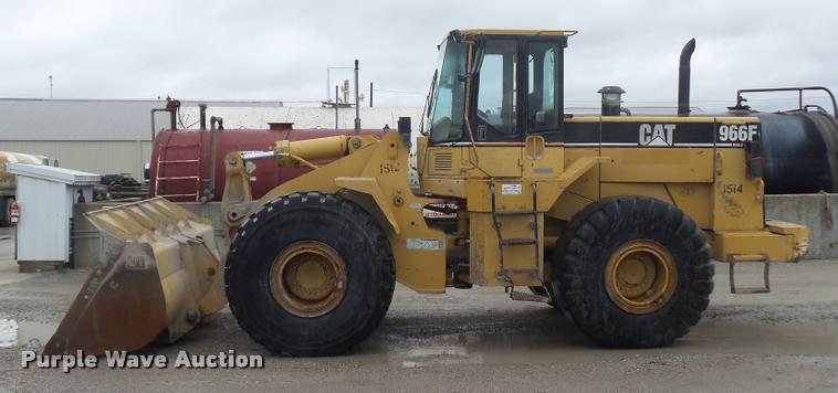 image for item L4674 1998 Caterpillar 966F wheel loader