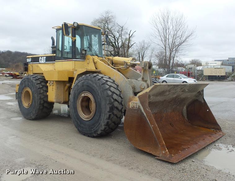 image for item L4674 1998 Caterpillar 966F wheel loader