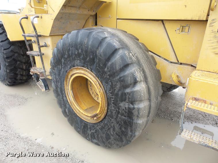 image for item L4674 1998 Caterpillar 966F wheel loader