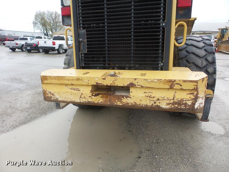 image for item L4674 1998 Caterpillar 966F wheel loader
