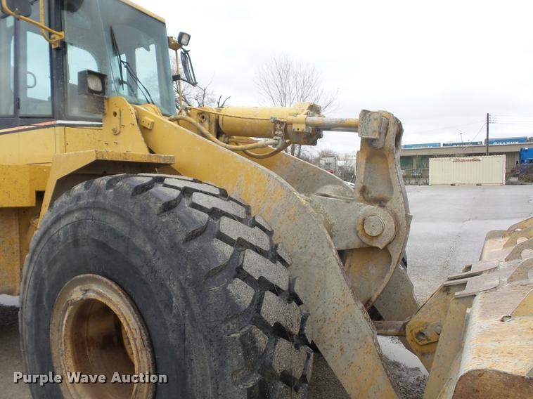 image for item L4674 1998 Caterpillar 966F wheel loader