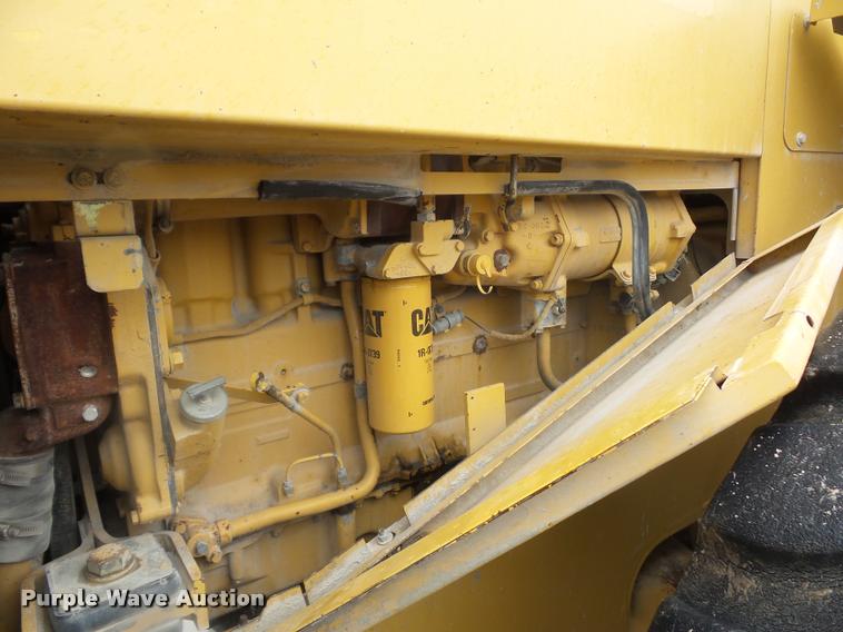 image for item L4674 1998 Caterpillar 966F wheel loader