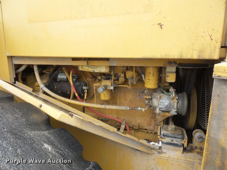 image for item L4674 1998 Caterpillar 966F wheel loader