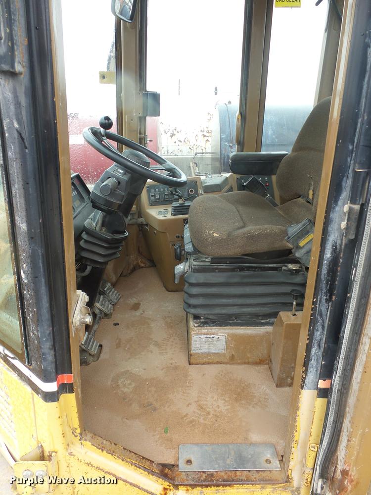 image for item L4674 1998 Caterpillar 966F wheel loader