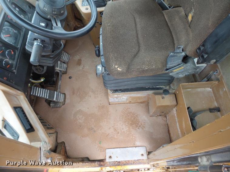 image for item L4674 1998 Caterpillar 966F wheel loader