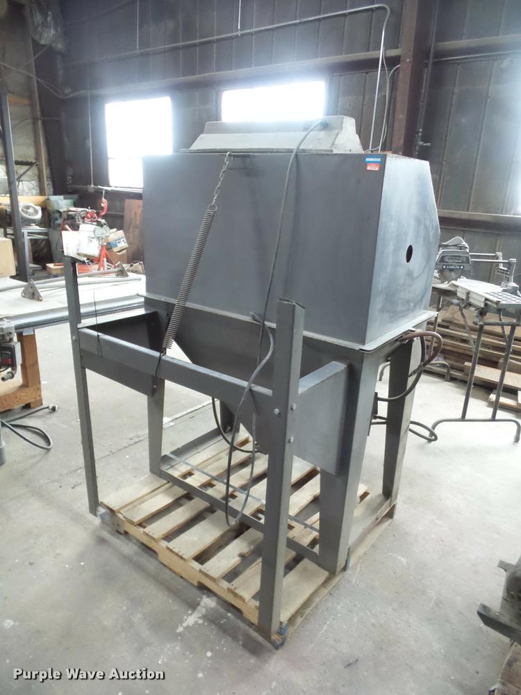 image for item L4677 Econoline bead blasting cabinet