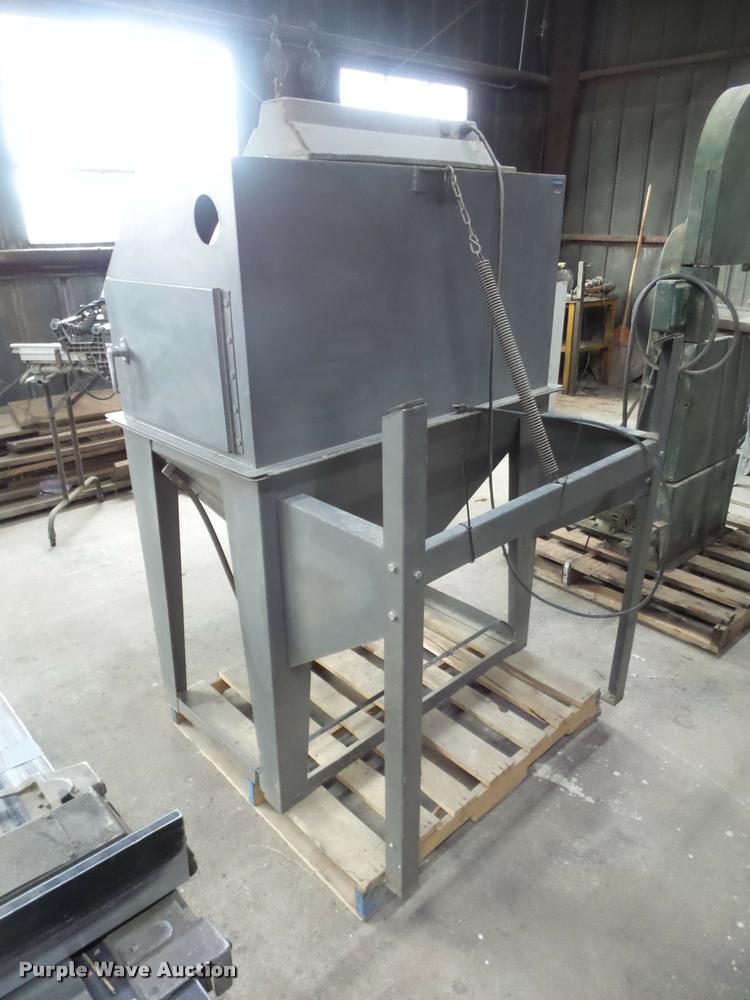 image for item L4677 Econoline bead blasting cabinet